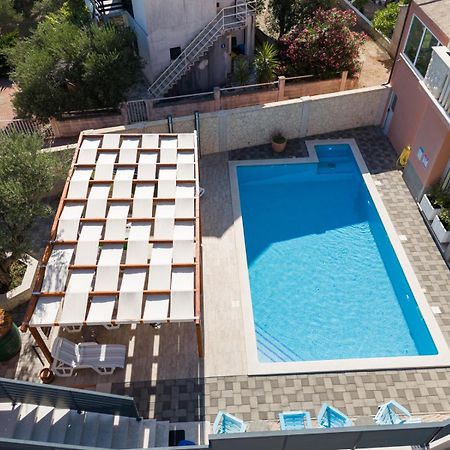 Apartments Villa Monique ロゴズニッツァ エクステリア 写真