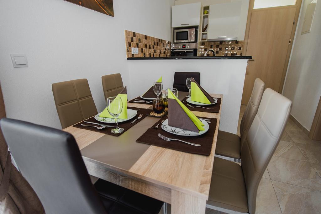 Apartments Villa Monique ロゴズニッツァ 部屋 写真