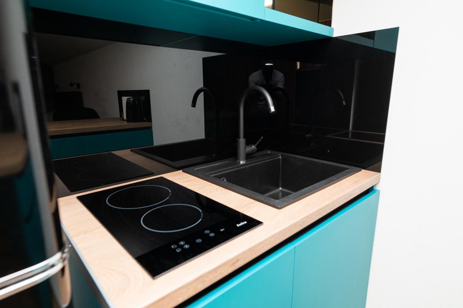 Apartments Villa Monique ロゴズニッツァ エクステリア 写真