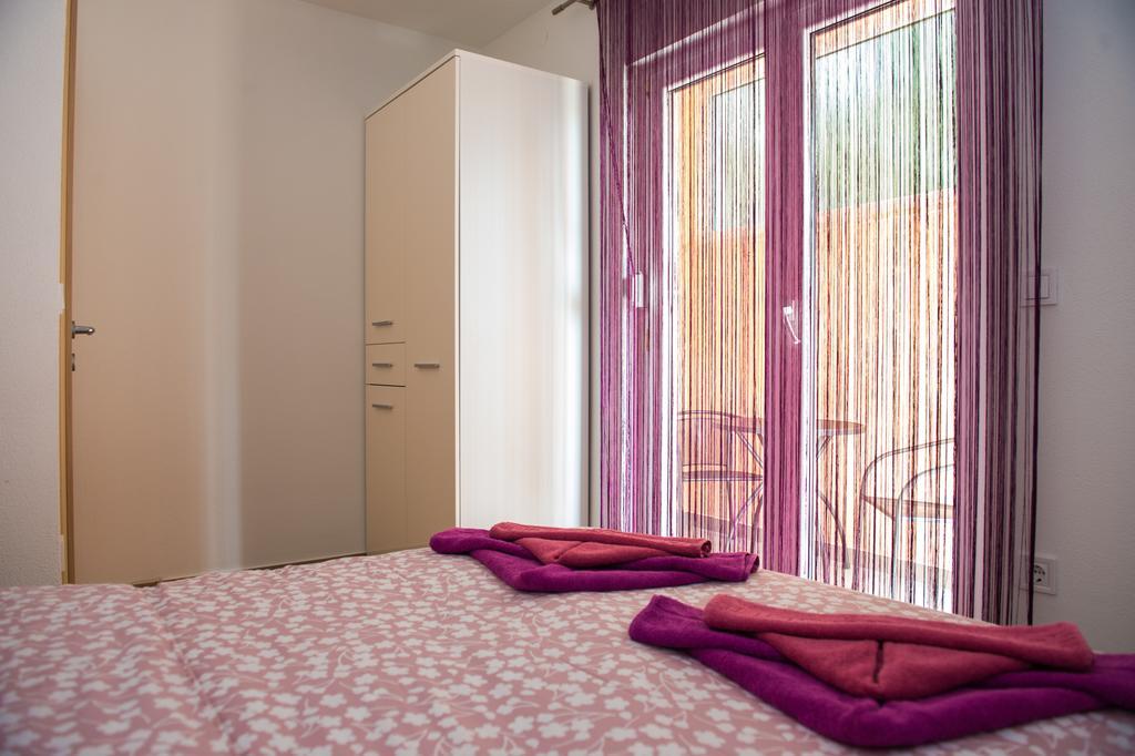 Apartments Villa Monique ロゴズニッツァ エクステリア 写真