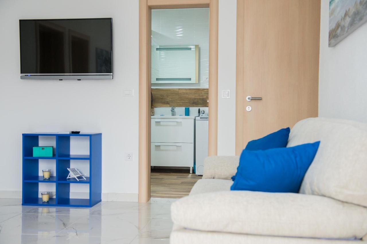 Apartments Villa Monique ロゴズニッツァ エクステリア 写真